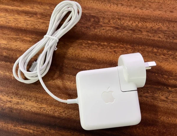 Replacement Apple Macbook A1374 45W L-pin MagSafe AC Adapter – OEM Compatible